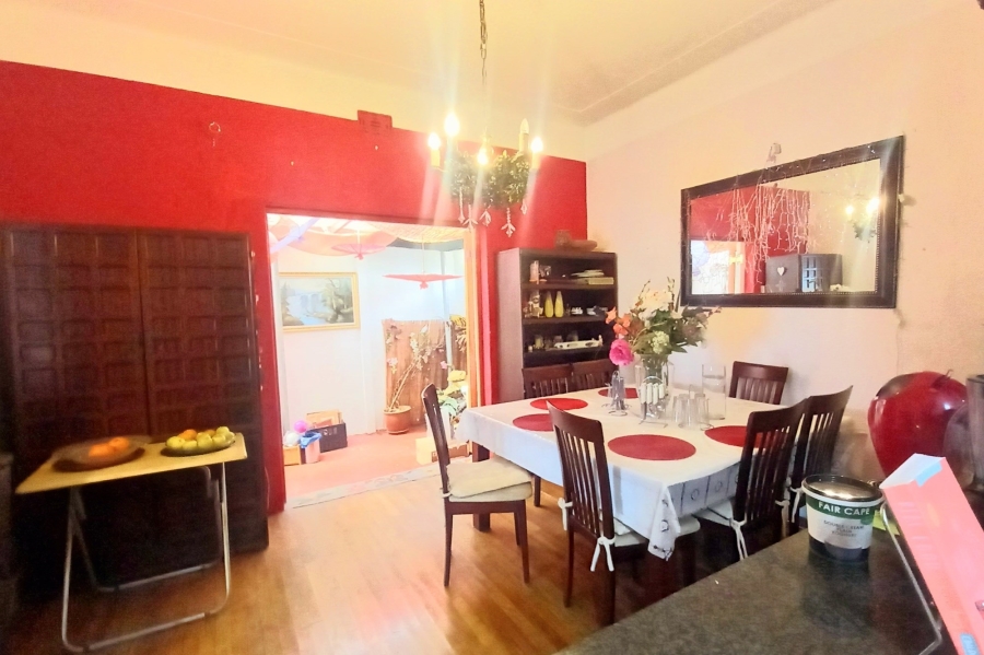 6 Bedroom Property for Sale in Maitland Western Cape